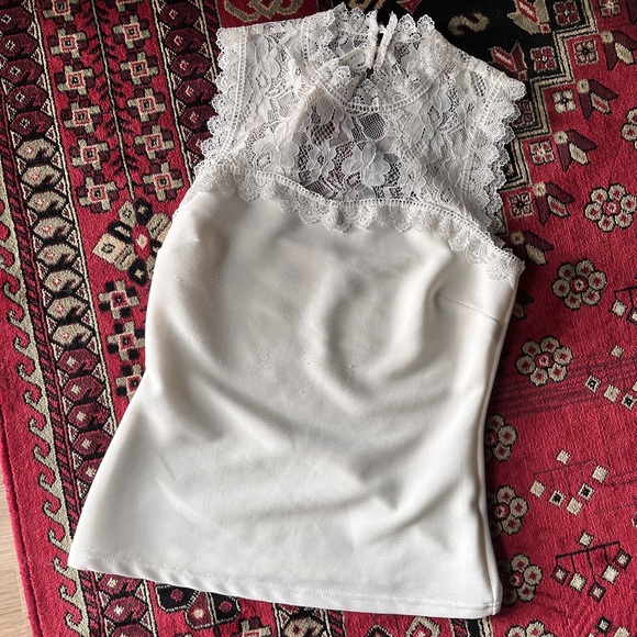 *Suzy Shier White Lace Camisole Back Button Closure Blouse - Picture 8 of 10